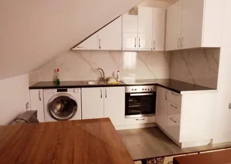 Kings 6 Apartment