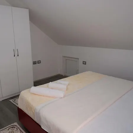 Kings 6 Apartmán Bajram Curri